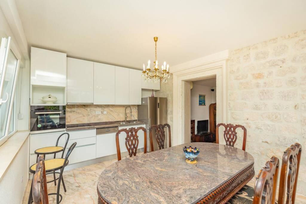 Apartment Art Delux **** Dubrovnik Bagian luar foto